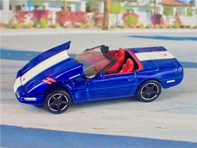 1969 CORVETTE 1/18 1/64 2台 & ショップ袋　レア 1969 CORVETTE 1/18 1/64 2台 & ショップ袋 レア