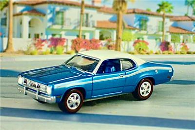 Muscle Car 1971 Plymouth 340 V8 Duster Sport Coupe 1/64 Scale