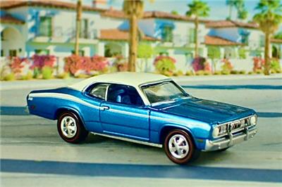 Muscle Car 1971 Plymouth 340 V8 Duster Sport Coupe 1/64 Scale