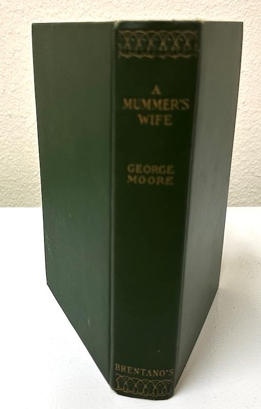 A Mummer's Wife (Works of George Moore)