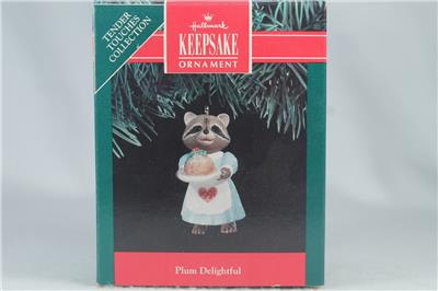 Hallmark 'Plum Delightful' Tender Touches Collection Dated 1991 Ornament NEW