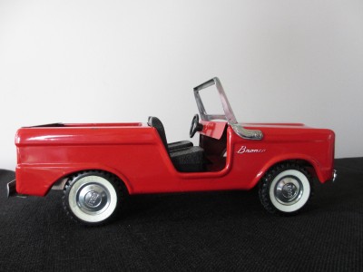 Vintage ford bronco toys #6