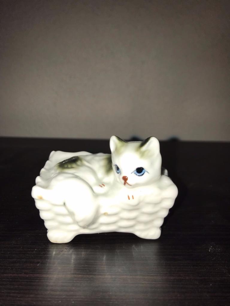 porcelain cat