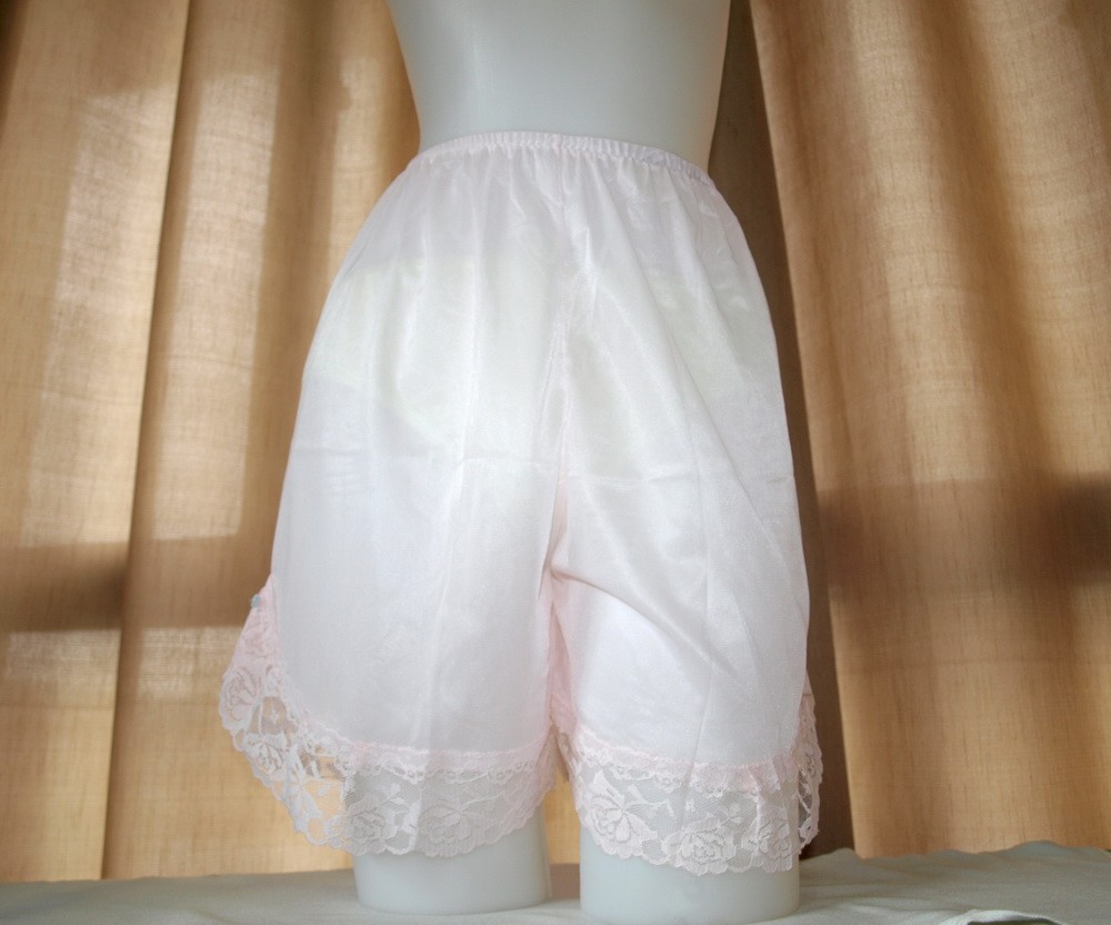 DISCOUNT30 12PCS. CLASSIC NYLON WHITE PANTIES VINTAGE STYLE, WOMEN'S