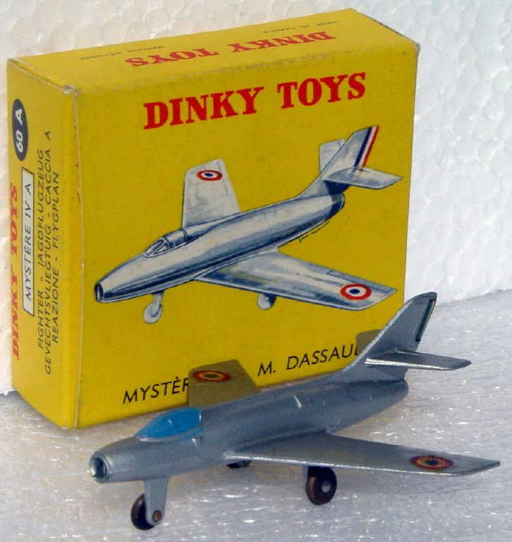 Dinky 60 A - Mystere IV A Fighter met sil-grey C9.5 box
