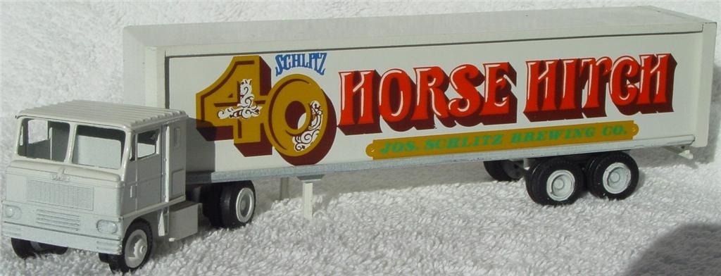 Winross - White 7000 Schlitz 40-Horse Hitch 1974