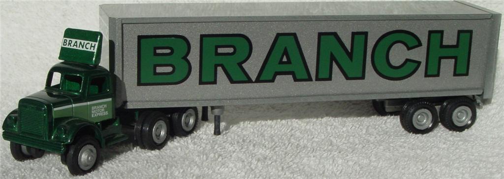Winross - White 9000 Branch dark Green/met Grey tandem axle 1982