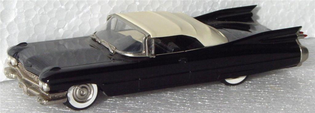 White Metal 43 - MAE Black 59 Caddy top up Black -1 rear light