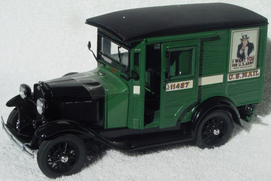 24 - DANBURY 31 US Mail Truck Green (96)
