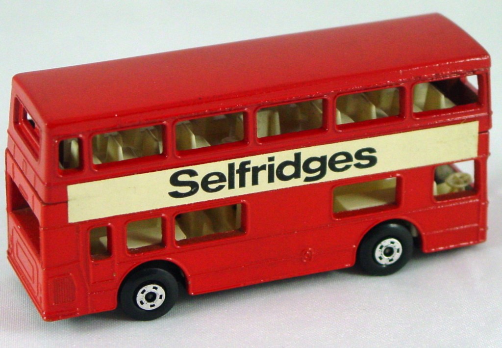 Lesney SuperFast 17 B 32 - London Bus red black base Selfridges 5-spoke