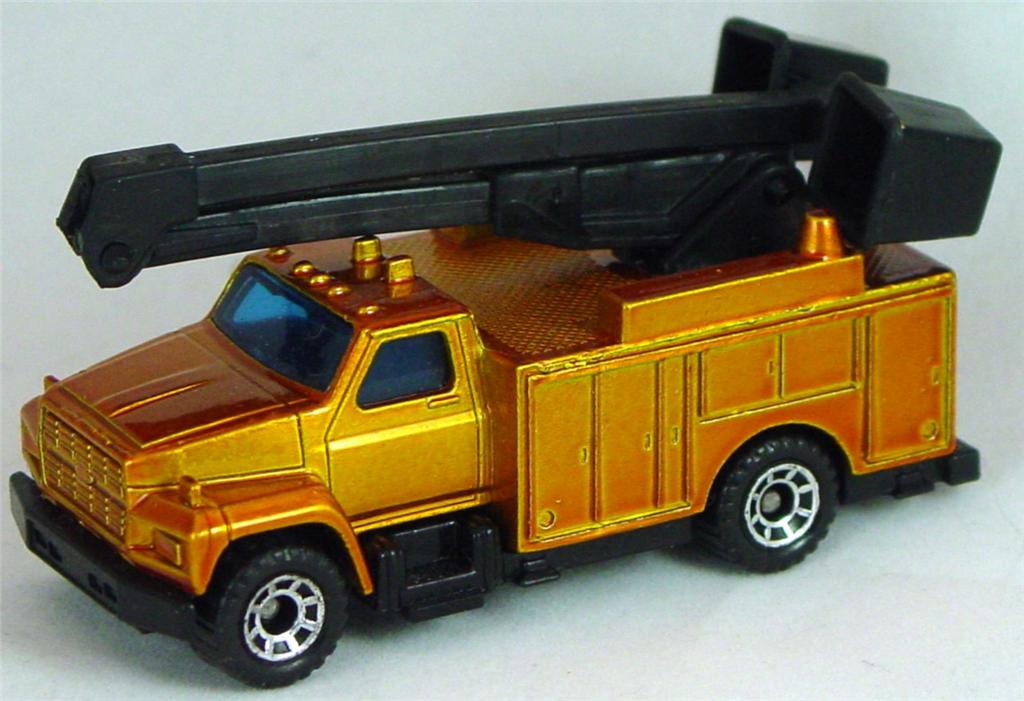 Pre-production 33 G 14 - Utility truck GOLD C Org-Gold made in China 8-spk