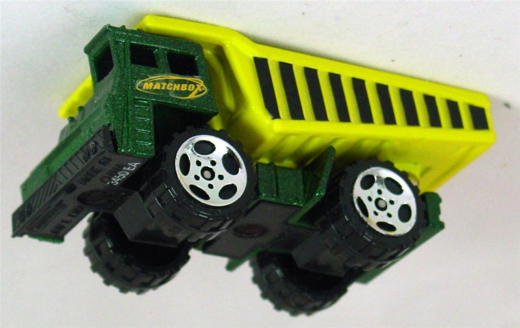 Pre-production 09 H 22 - Faun Dumper met Green and Yellow made in China MBX logo 5-spoke oval