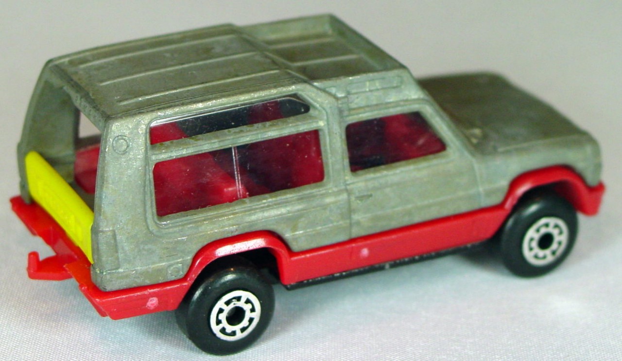 Bulgarian 37 E - Matra Rancho Unpainted red interior black base yellow gate