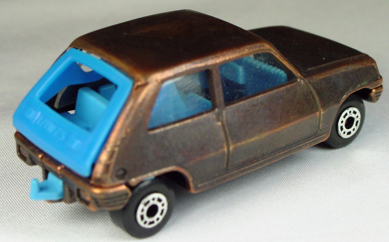 Bulgarian 21 C - Renault 5tl Bronze brnz base blue interior blue hatch
