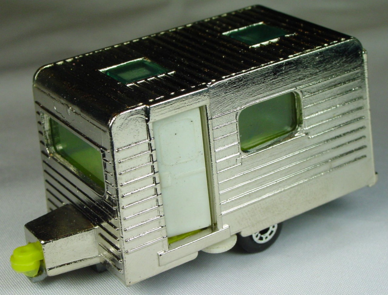 Bulgarian 31 C - Caravan Chrome yellow interior white door met sil-grey base