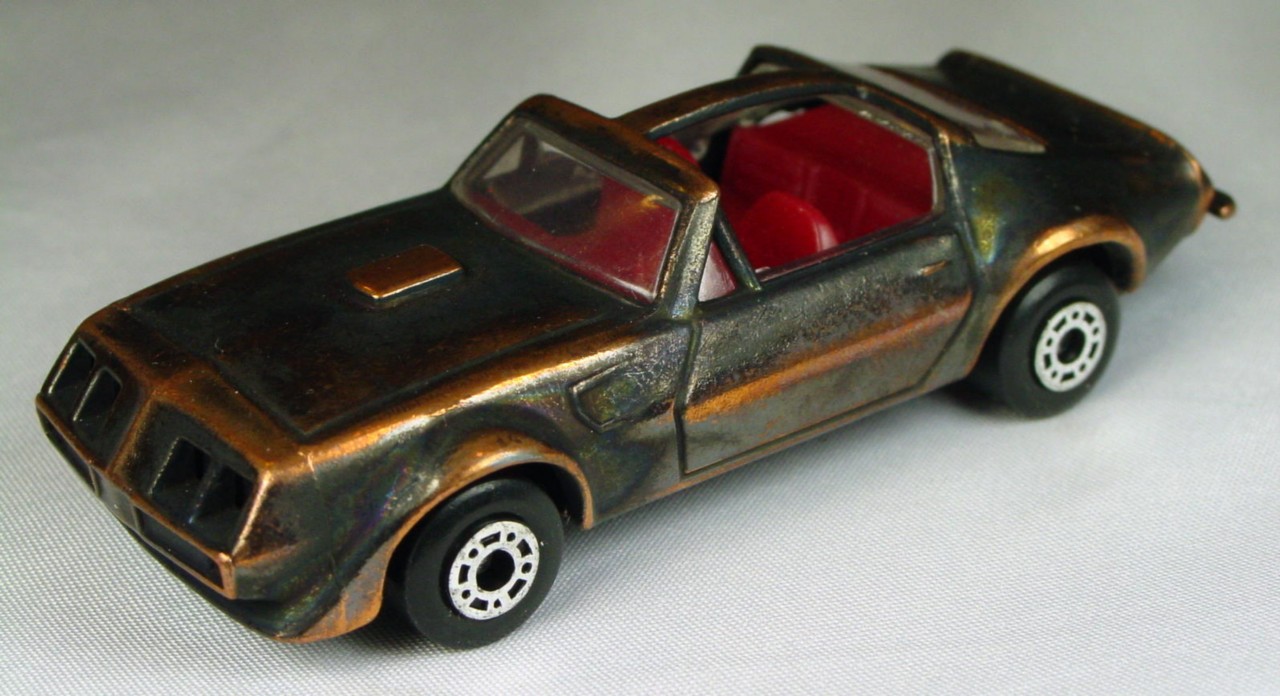 Bulgarian 35 C - Pontiac T-roof Bronze red interior brnz base