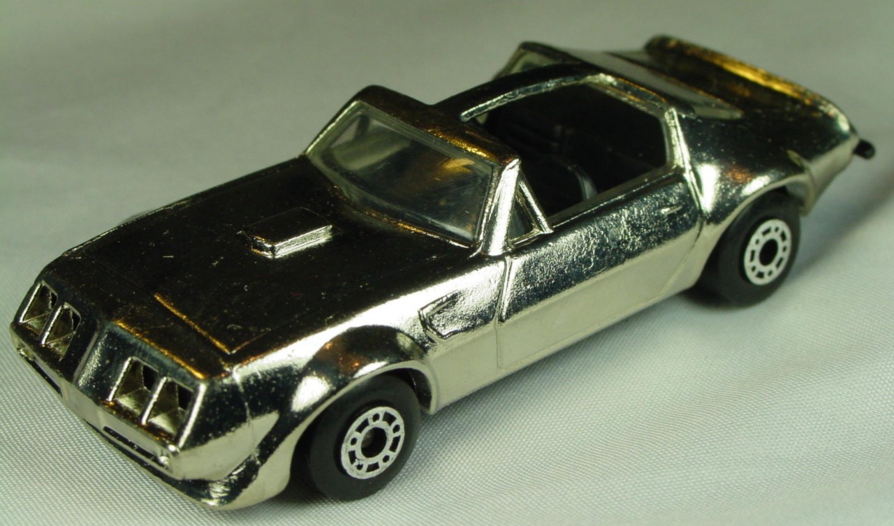Bulgarian 35 C - Pontiac T-roof Chrome black interior black base