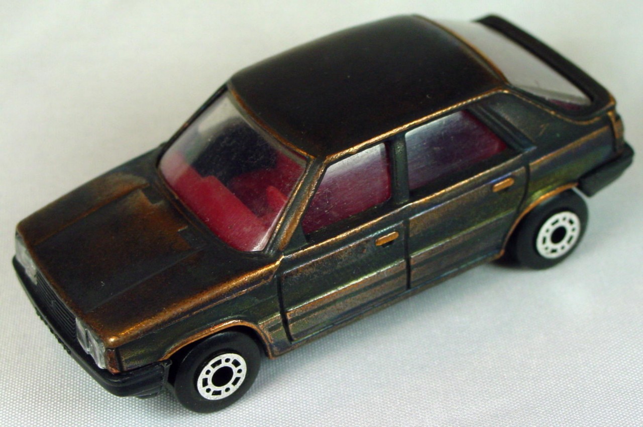 Bulgarian 33 E - Renault 11 Bronze red interior black base