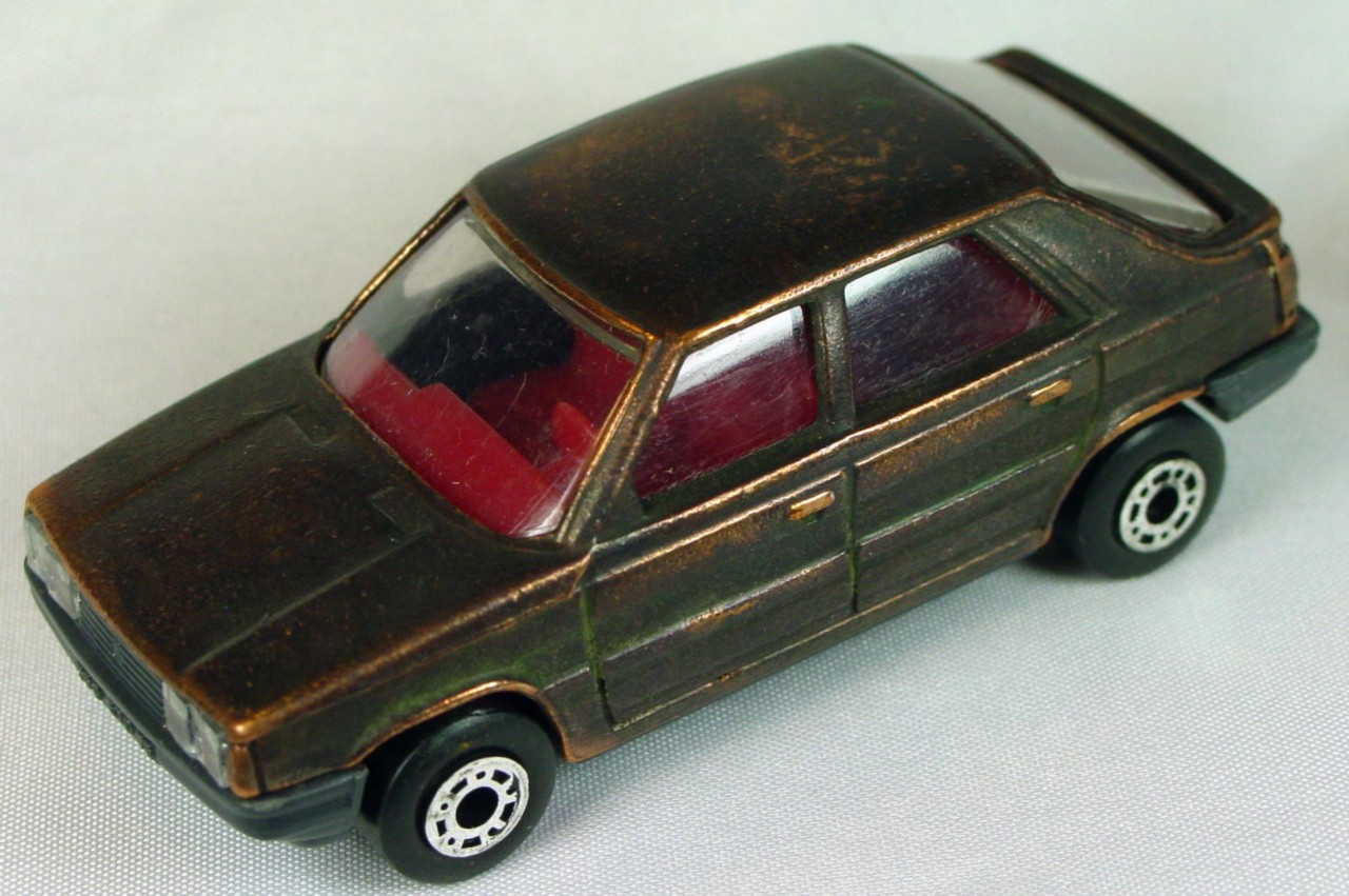 Bulgarian 33 E - Renault 11 Bronze red interior charcoal base