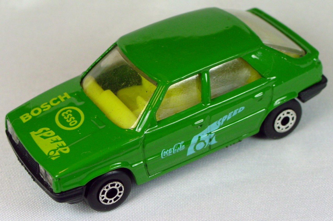 Bulgarian 33 E 2 Renault 11 Dark Green Light Yellow Interior Black Base Bosch Essoyellow