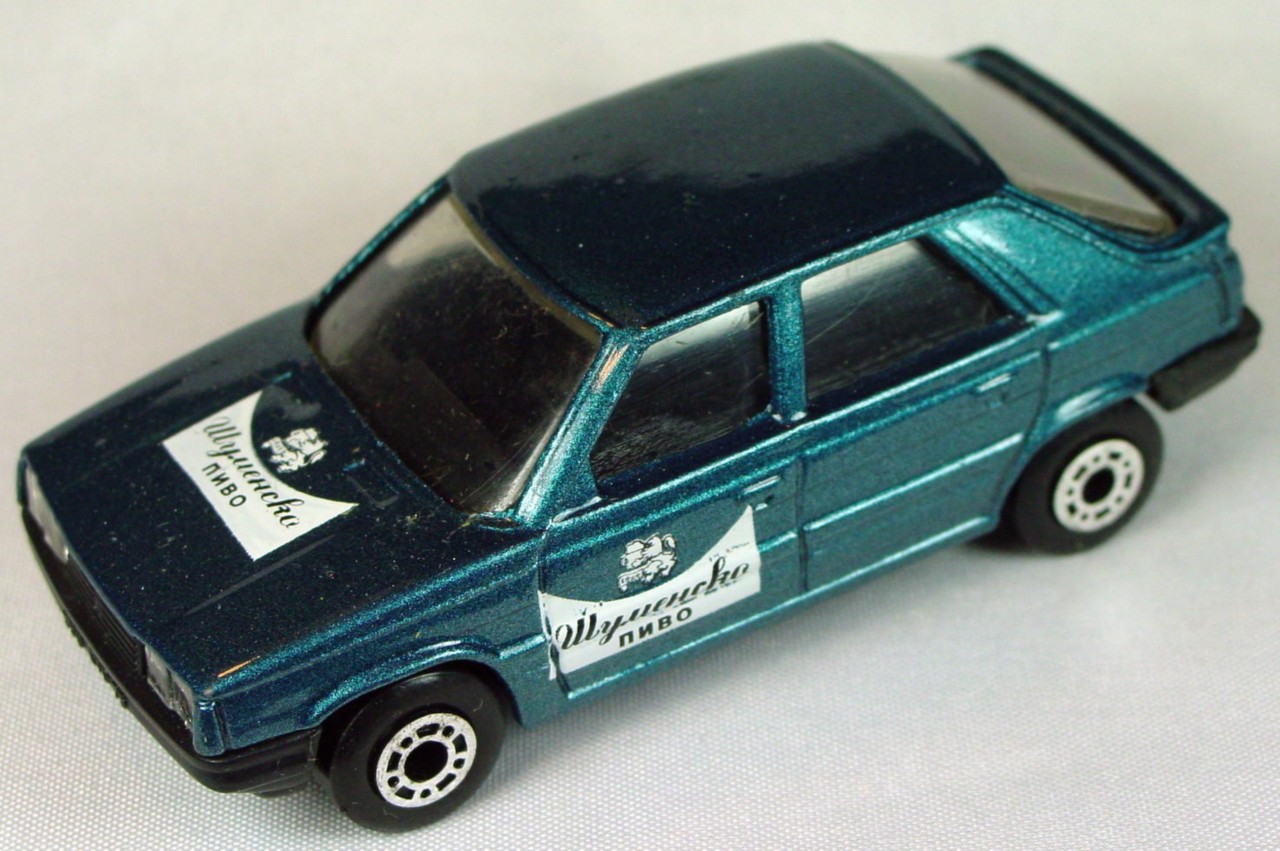 Bulgarian 33 E 1 - Renault 11 darker met Aq black interior black base Wyuencko