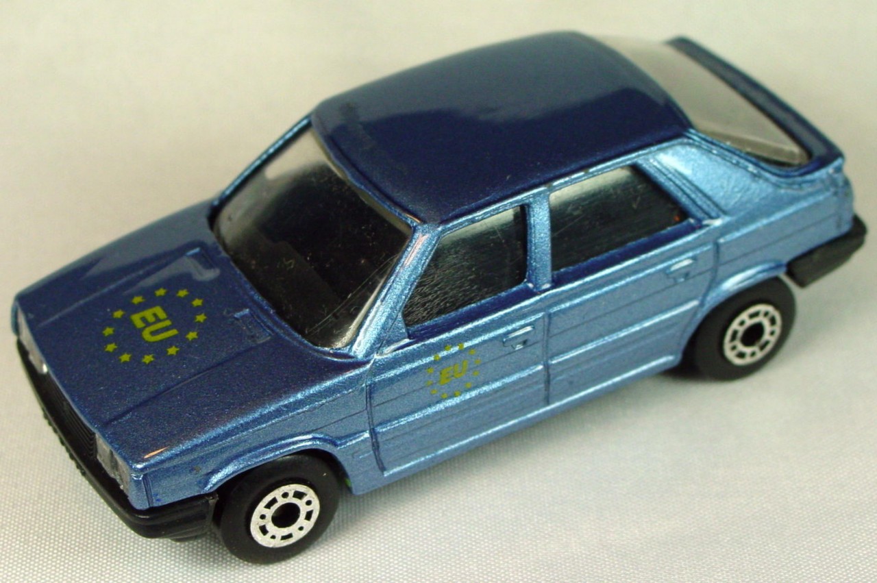 Bulgarian 33 E 1 - Renault 11 met Blue black interior black base EU