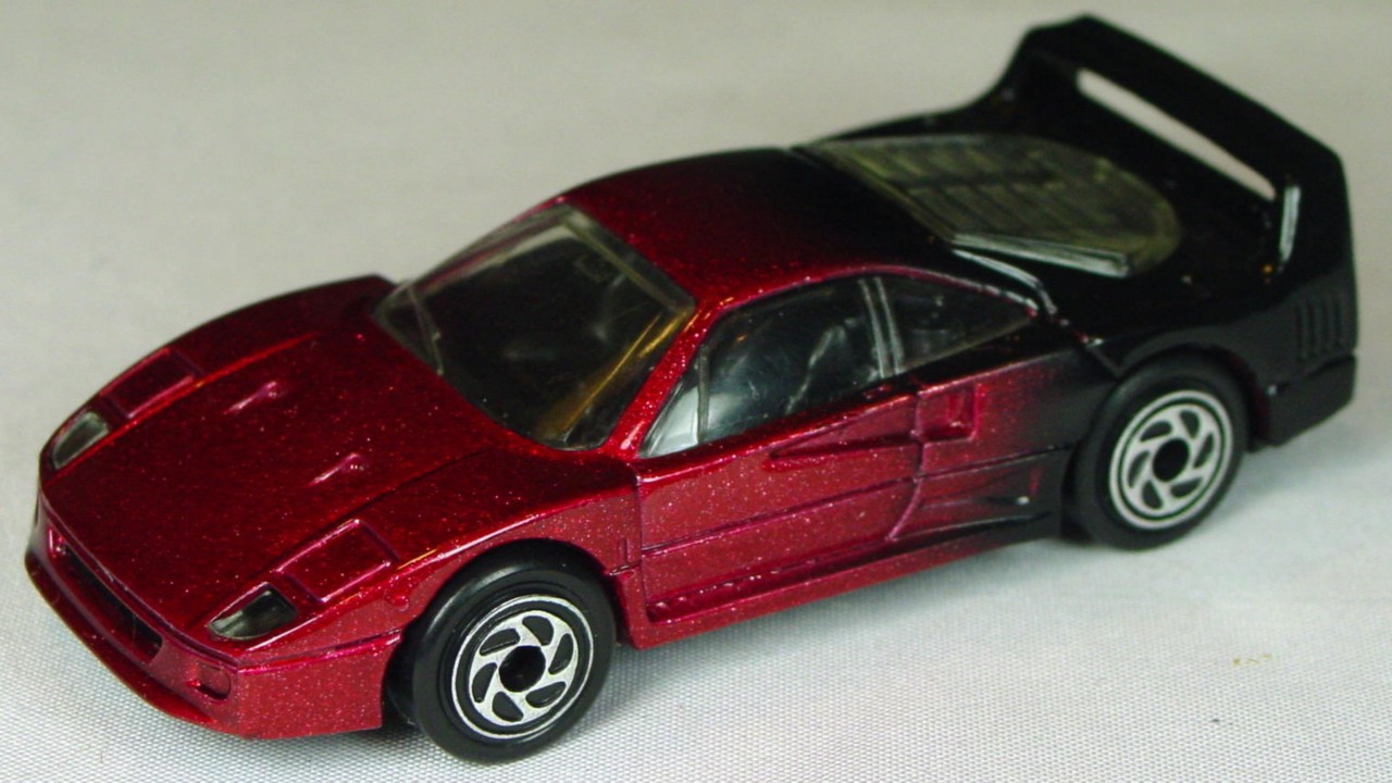 Pre-production 24 H 23 - Ferrari F-40 met Red clear window black interior made in Thailand
