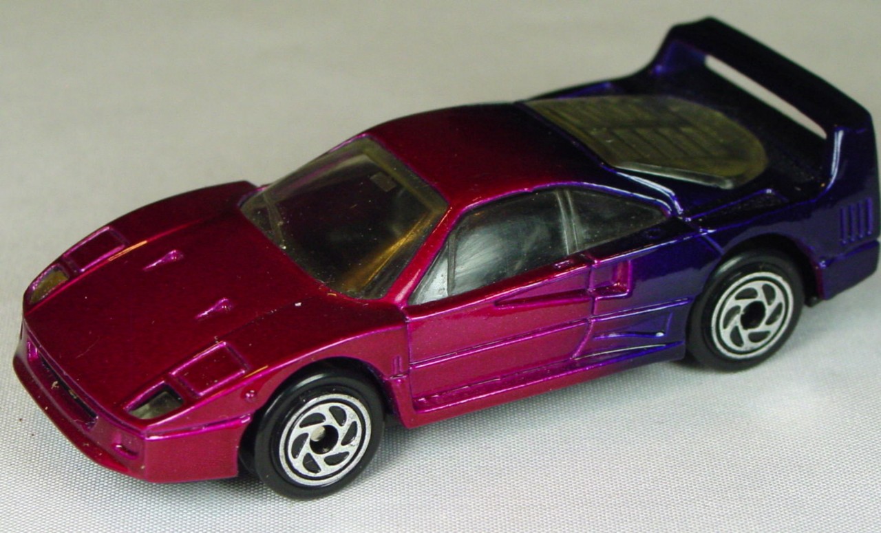 Pre-production 24 H 27 - Ferrari F-40 met Red and Purple black interior made in Thailand