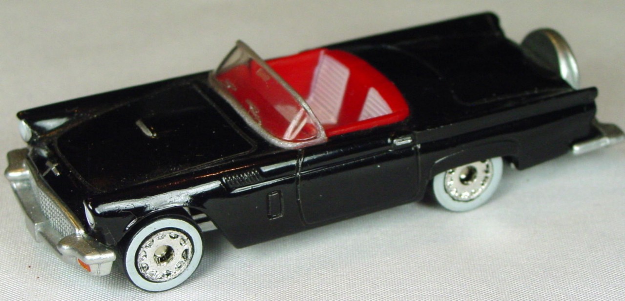 Pre-production 42 D 11 - 57 T-Bird Black SIL-GRY MET BAS red and white interior made in China