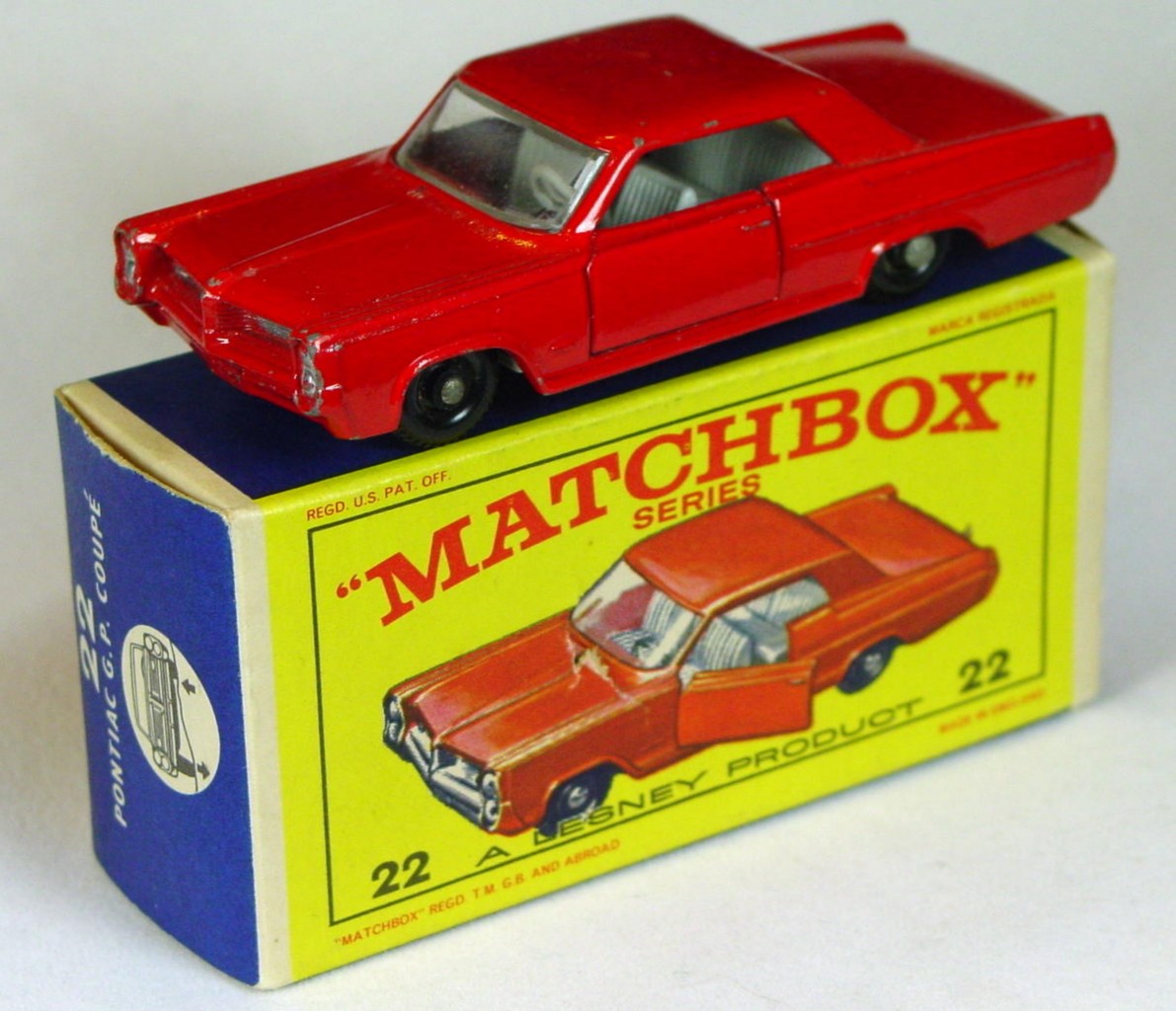 Regular Wheel 22 C 2 - Grand Prix red roof scuffs plastic sprgs Very Near Mint C9-  E2