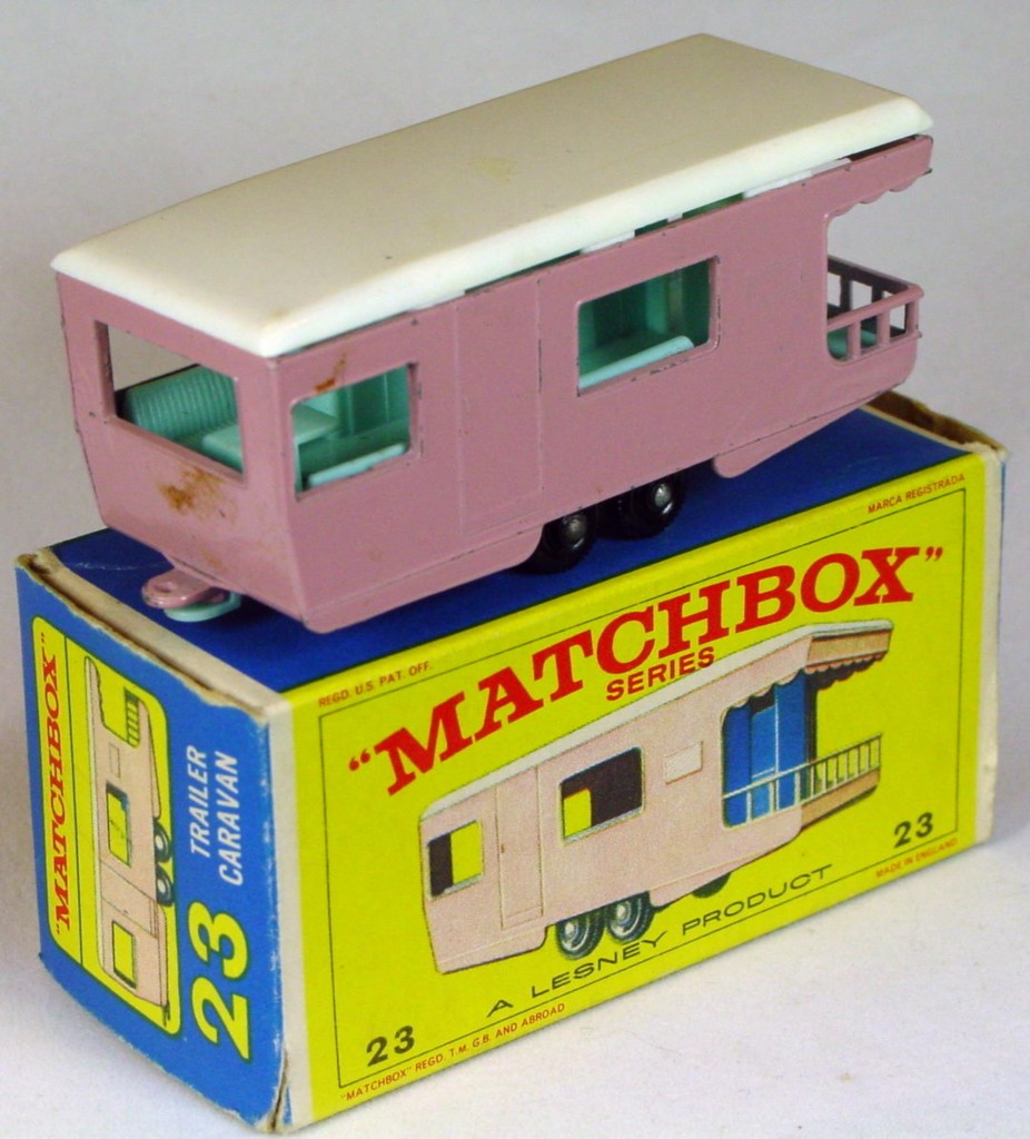 Regular Wheel 23 D 3 - Trailer Caravan Pink long door (Very Near Mint) C9+ E4 box
