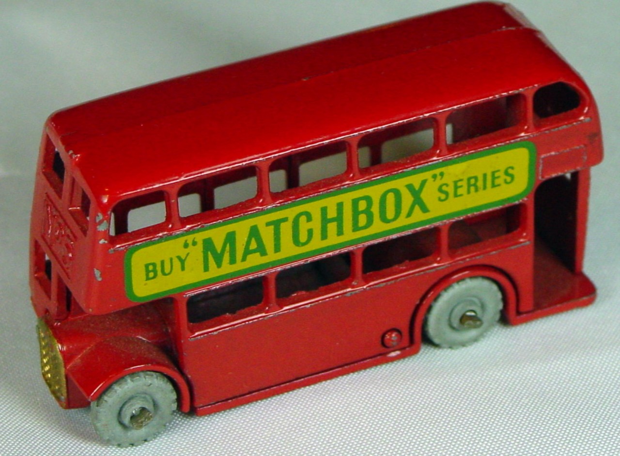 Regular Wheel 05 B 1 - London Bus Matchbox metal wheels  domed crimped axles gold trim