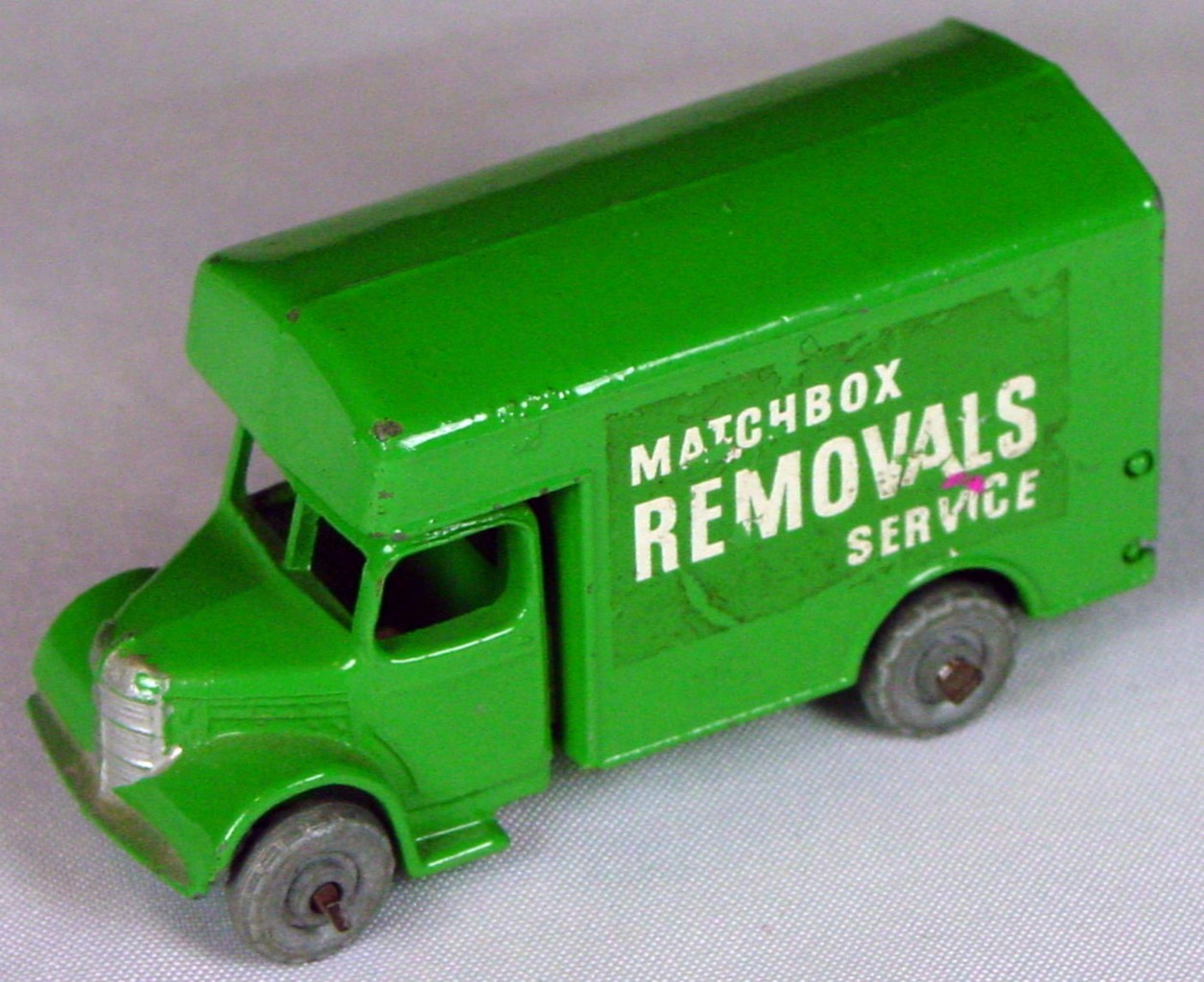 Regular Wheel 17 A 4 - Removals Van green metal wheels flat crimped axles open r. window decals 100/90%