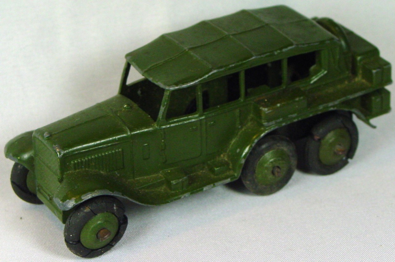 Dinky 152 B - Reconnaissance Car -1 tire