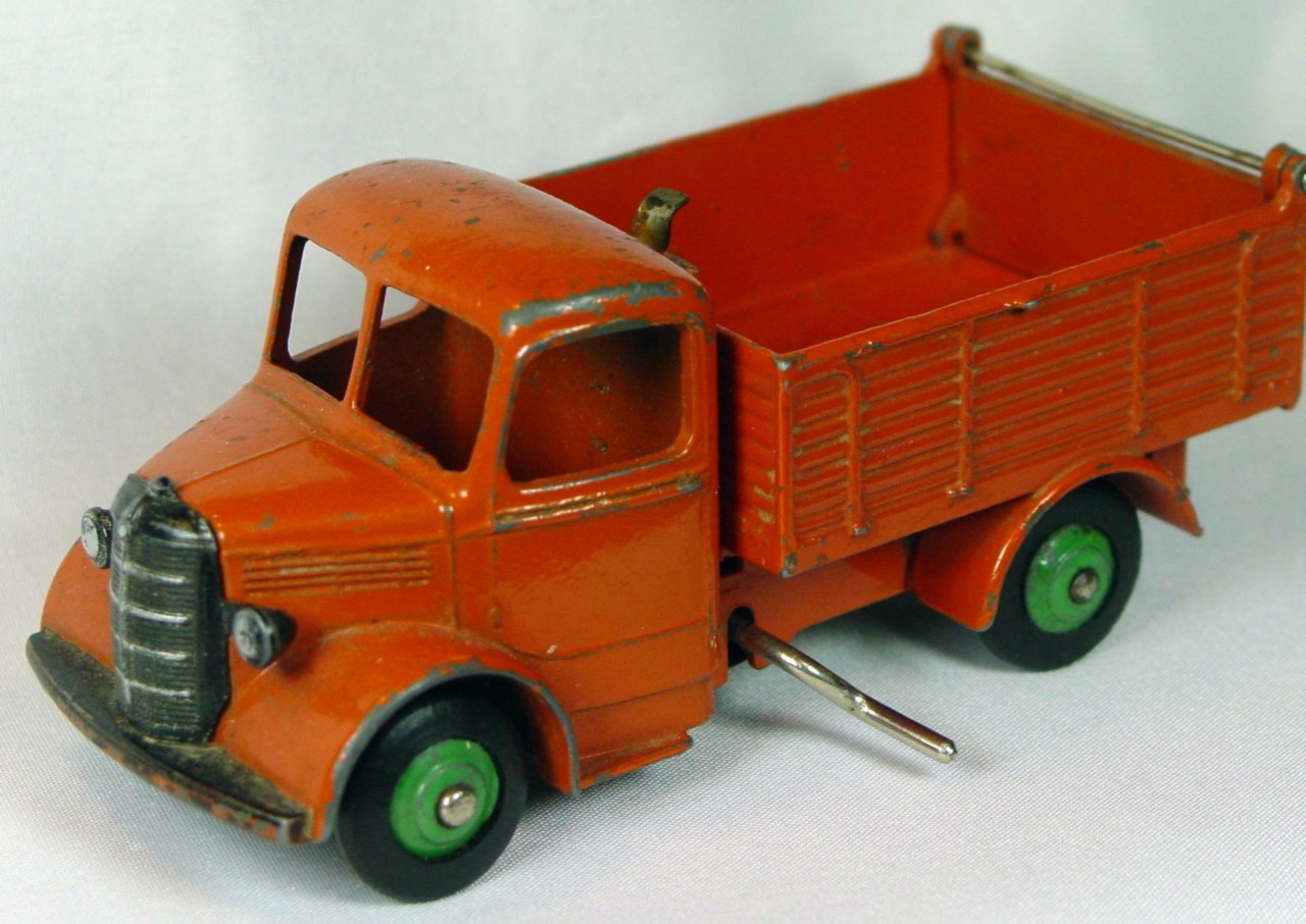 Dinky 25 M - Bedford Tipper Orange/orange LT GRN hubs