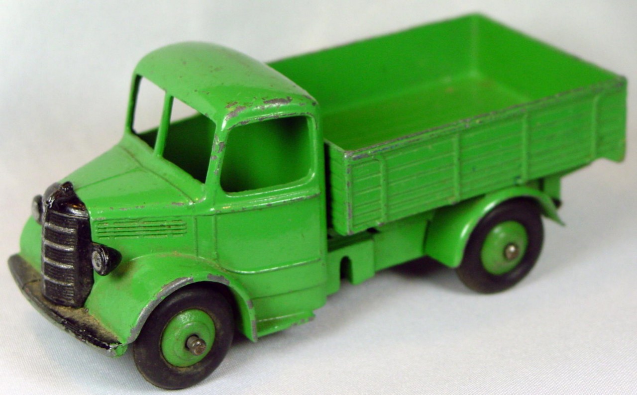 Dinky 25 W - Bedford Truck Green green hubs