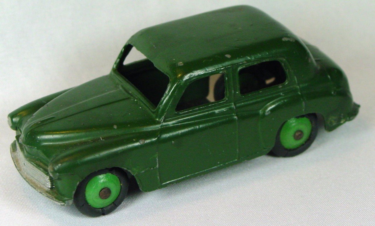 Dinky 40 F - (154) Hillman Minx dark Green green hubs