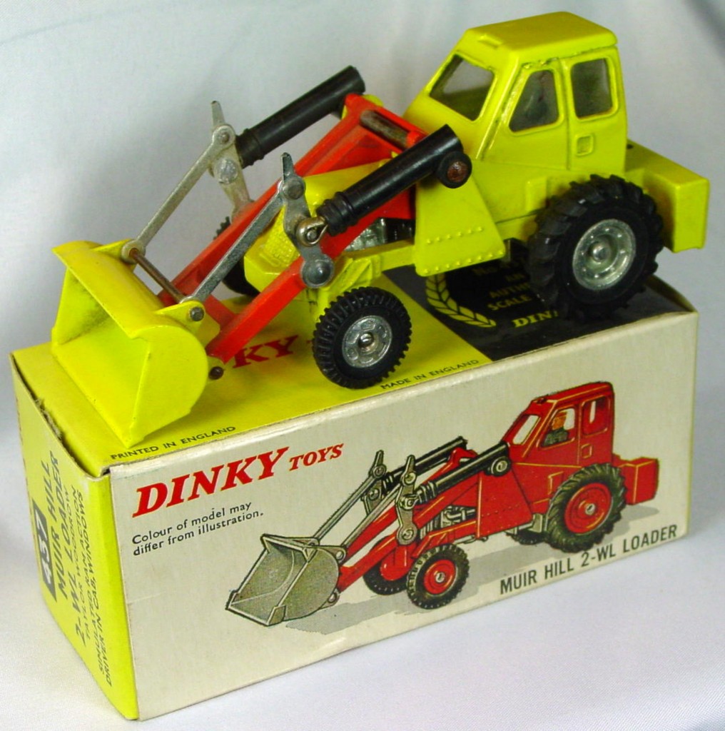 Dinky 437 - Muir Hill Loader Yellow orange arm C9+ box