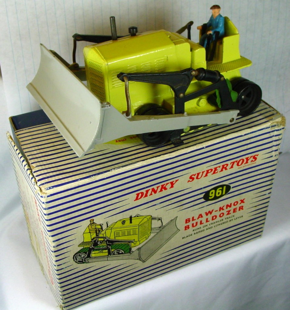 Dinky 961 - Blaw Knox Yellow -treads bludriver 3 chip C9- 3torncorners