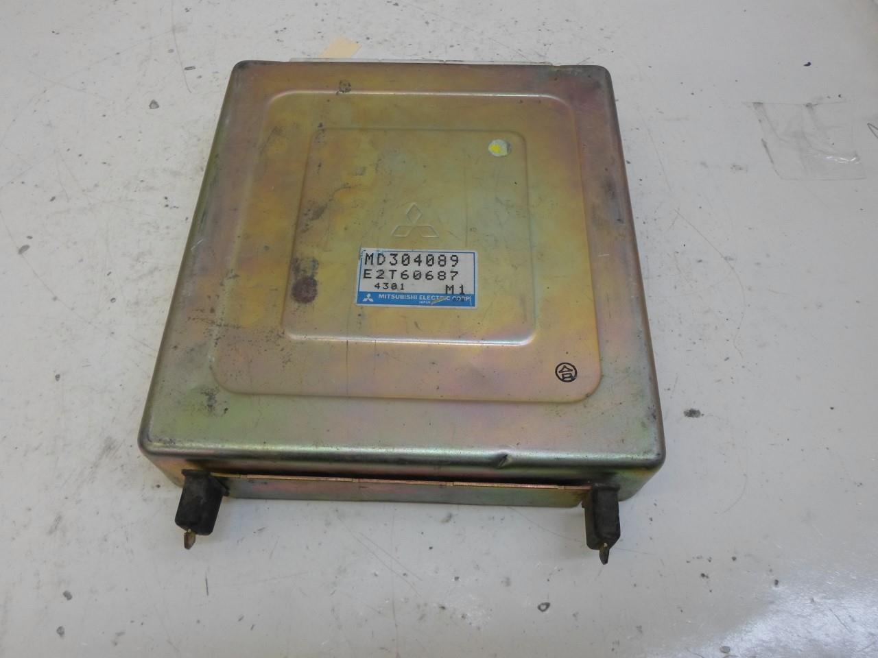 1994-1995 Mitsubishi Galant ecm ecu computer MD304089