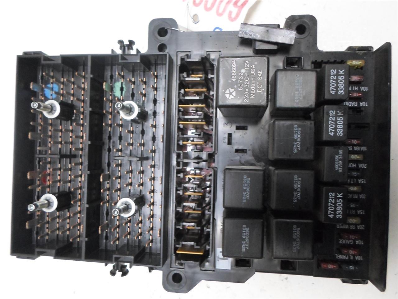 FUSE BOX RELAY DODGE CARAVAN 1996 1997 1998 1999 2000 2001 4707797 OEM