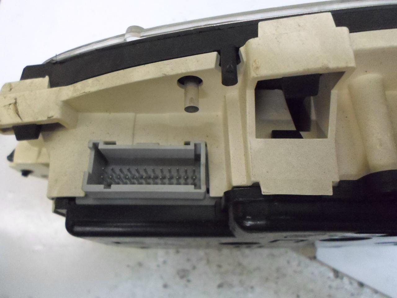 SPEEDOMETER INSTRUMENT CLUSTER CHEVROLET MALIBU 2000 09356891 MPH OEM