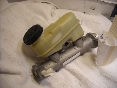 2003 Ford taurus master cylinder #6