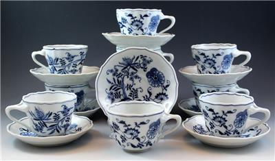 Vintage Blue Danube Porcelain Cup /& Saucer Blue Onion Design Japan Discontinued
