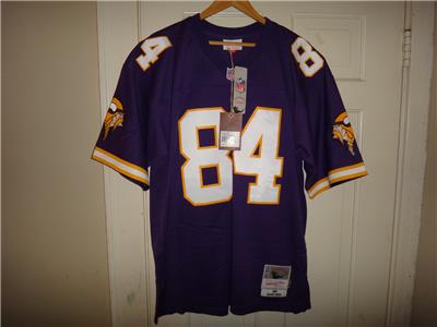 ★Mitchell & Ness Randy Moss Legends Collage 関税込★ Mitchell & Ness Randy Moss Legends Collage T-Shirt | PacSun