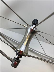 NEW Shimano WH-R600 bicycle road WHEEL 700c Clincher FRONT